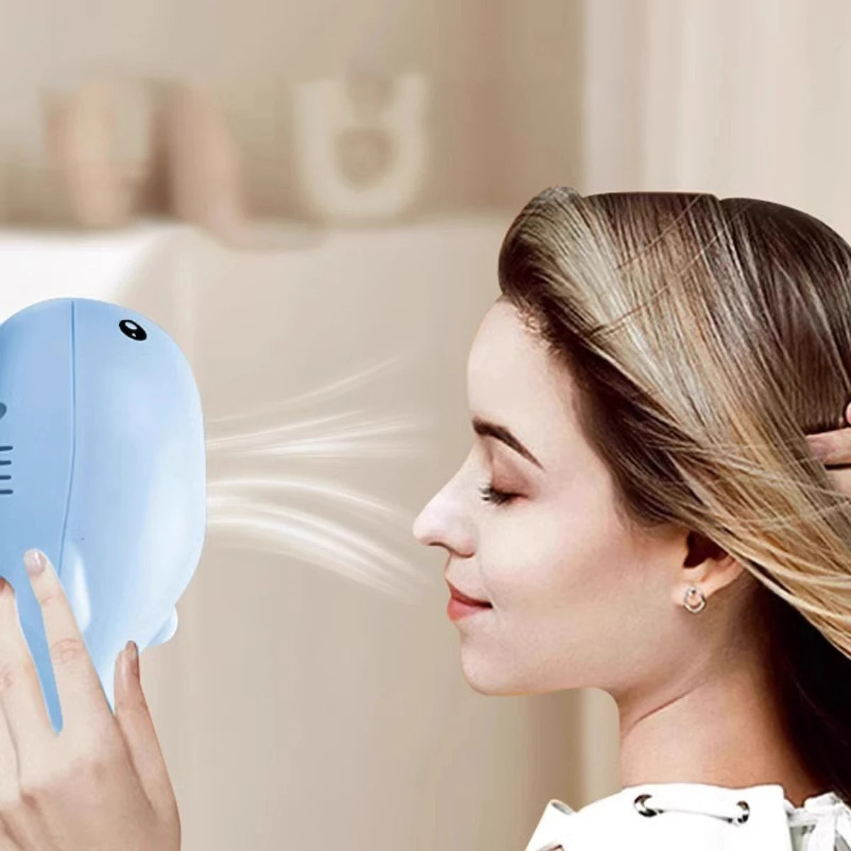 Electric Floating Ball Cat Toy - Whale Shaped USB Powered